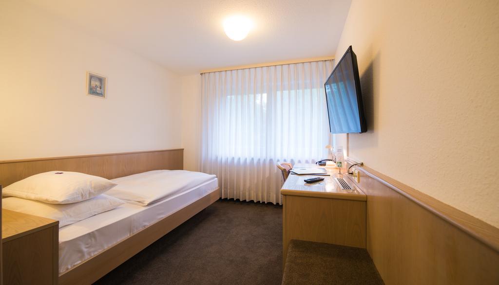 Hotel Am Wasen Freiberg am Neckar Room photo